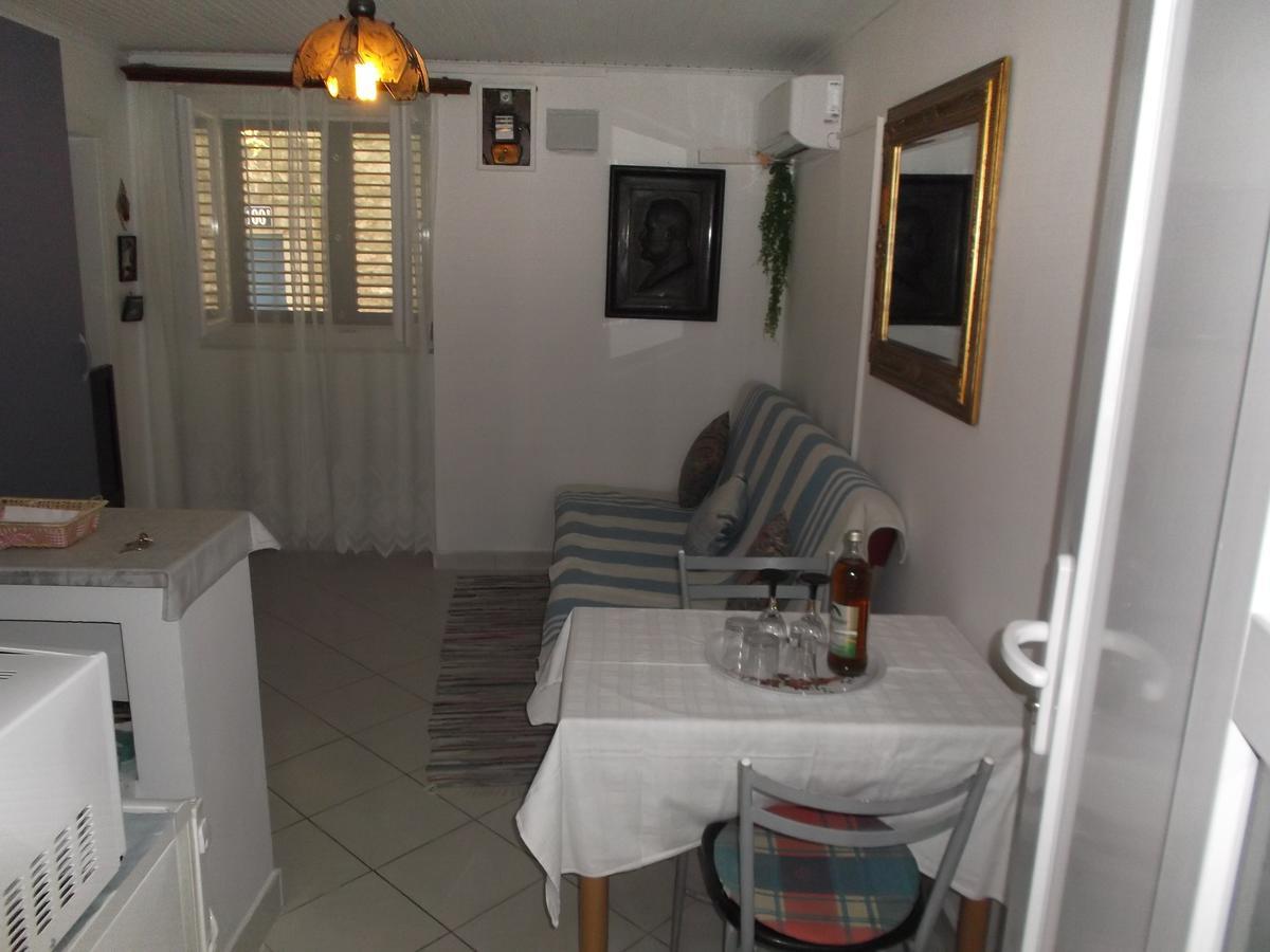 Neda apartment Murter Buitenkant foto